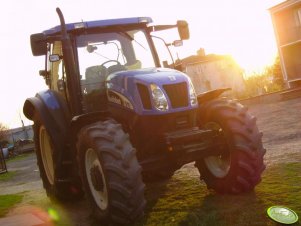 New Holland TS 115A