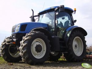 New Holland TS 115A