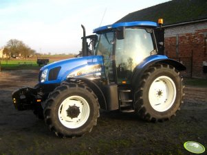 New Holland TS 115A