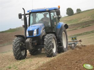 New Holland TS 115A