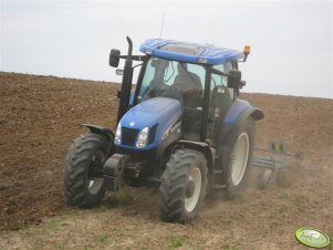 New Holland TS 115A