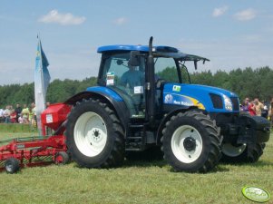 New Holland TS125