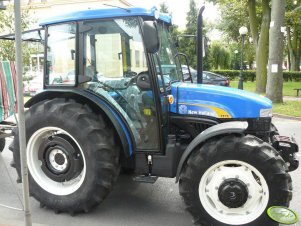 New Holland TT75
