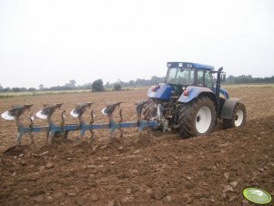 New Holland TVT 170 + Overum