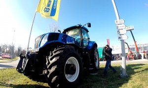 New Holland T8
