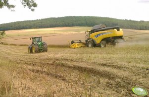 NH CX8070 + JD 8330