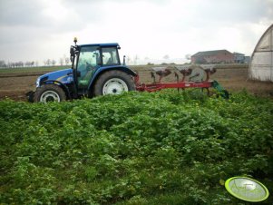 NH T5040 i Kverneland LD100