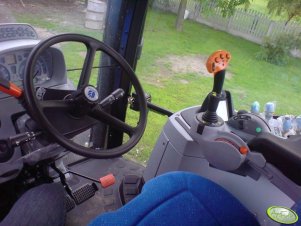 NH T6050 RC - Kabina