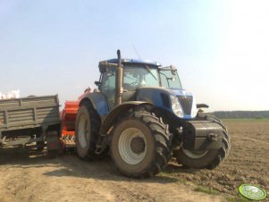 NH T7040 + KUHN