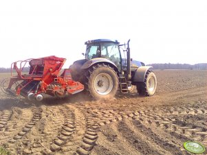 NH T7040 + KUHN