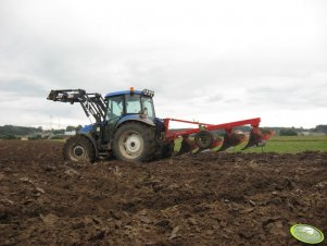 NH TD5030 + Agro-Masz 4*40