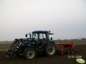 NH TD5040 + Grano i Famarol