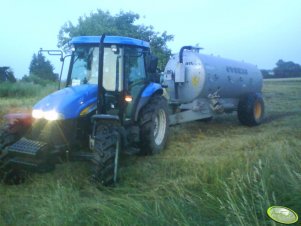 NH TD80D + Joskin 8400ME