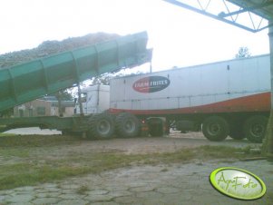 Nie chciałbym być na miejscu kierowcy tir'a podczas podj