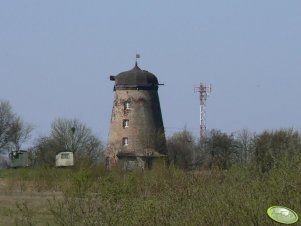 Nieopodal domu dziadka