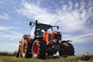 Nowa Kubota M135GX w polu