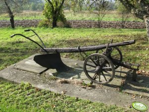 Pług konny 1-skibowy