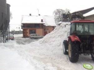 Podwórko po odsnieżaniu 