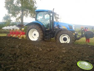 Pottinger Servo 35 4 + New Holland T6050 PLUS