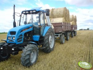 Pronar 82A + 2 przyczepy z belami