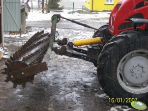 Pronar 82A - przedni tuz