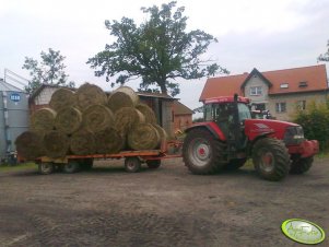 Przyczepa do balotów + McCormick MTX175