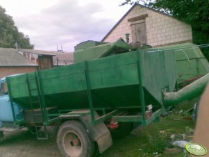 samochód  do zboża