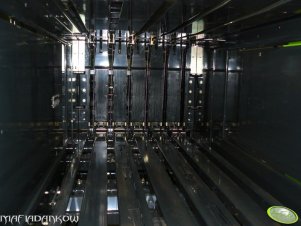 Strefa zgniotu bala w prasie wielkogabarytowej