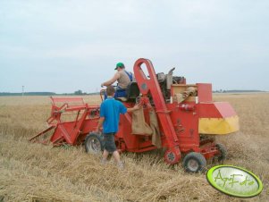 To kolejny z kombajnów na moim wydziale do zbioru z poletek
