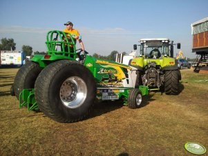 Tractor Pulling