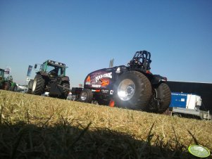 Tractor Pulling