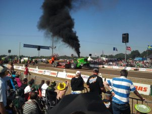 Tractor Pulling