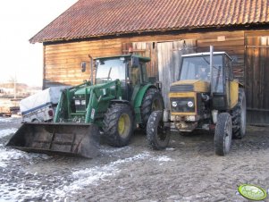 Ursus 1002 i John Deere 5720