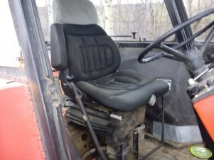 Ursus 1614 - wnętrze