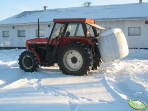 Ursus 904 Turbo + nośnik z belą