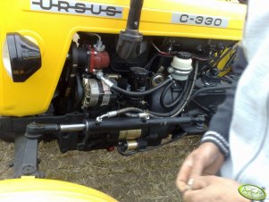 Ursus C-330 "de luxe"