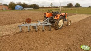 Ursus C-330 i Pług podorywkowy U025/1