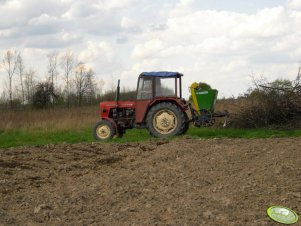 Ursus C-330 i sadzarka Bomet