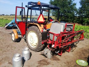 Ursus C-330 + opryskiwacz polowy Agromechanika Kranj AGP-340