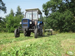 Ursus C-330 & Przetrząsacz