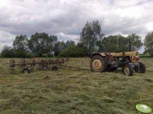 Ursus C-330 + przetrząsaczo-zgrabiarka