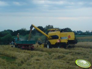 Ursus C-330 + przyczepa i New Holland TC5050