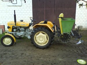 Ursus C-330 +  sadzarka 