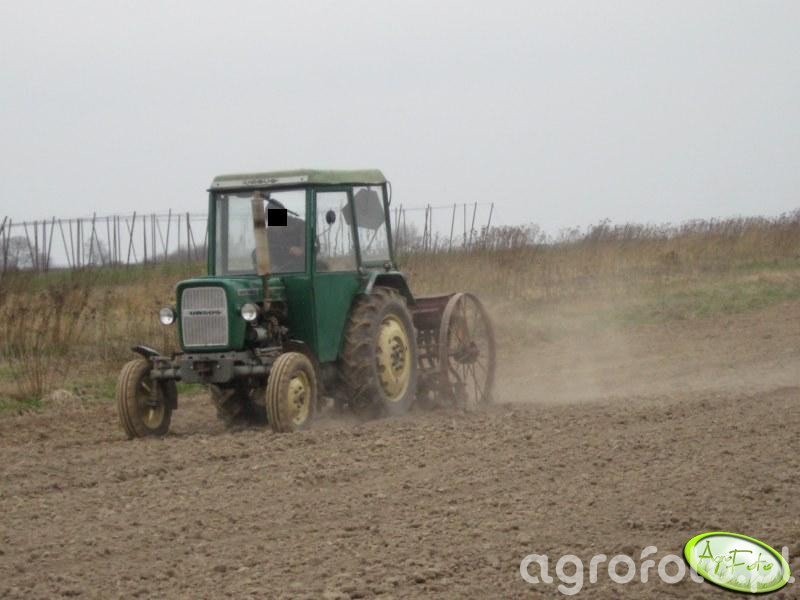 Zdjęcie Traktor Ursus C 330 And Siewnik Id282597 Galeria Rolnicza Agrofoto 7646