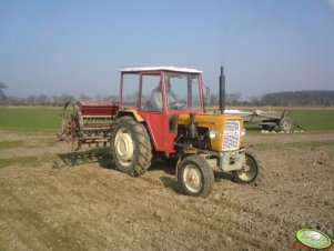 Ursus C-330 + siewnik 