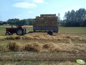 Ursus C-355 + Rozrzutnik AGROMET 3,5t