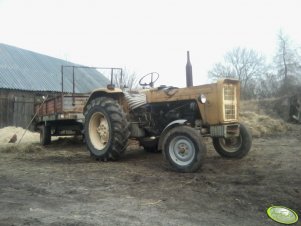 Ursus C-355 + rozrzutnik AGROMET