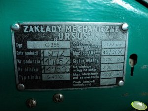Ursus C-355 - Tabliczka