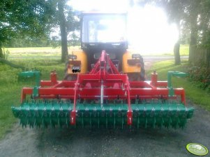 Ursus C-360 3P + agregat uprawowo-siewny 2,7m AGRO-MASZ