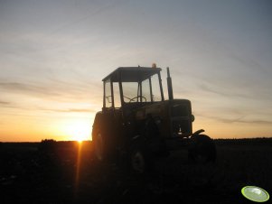 Ursus C-360 3P + Bomet